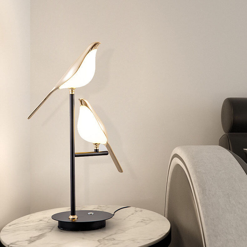 Nordic Minimalist Zinc Alloy &amp; Acrylic Table Lamp for Living Room | Havora Designer Lighting
