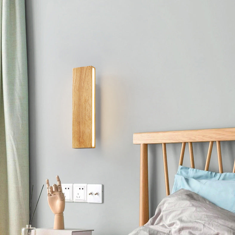 Simple Wall Sconce in Acrylic &amp; Iron — Hallway Lighting | Havora