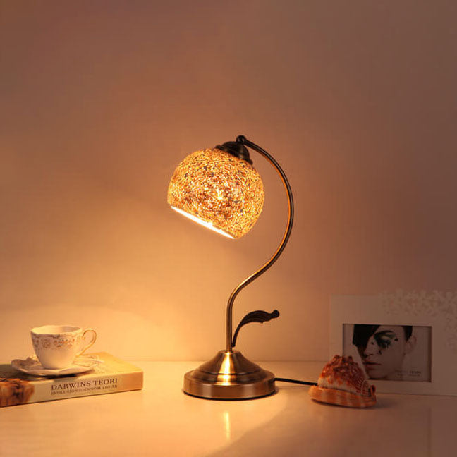 European Vintage Tiffany Round Head Glass Hardware 1-Light Table Lamp