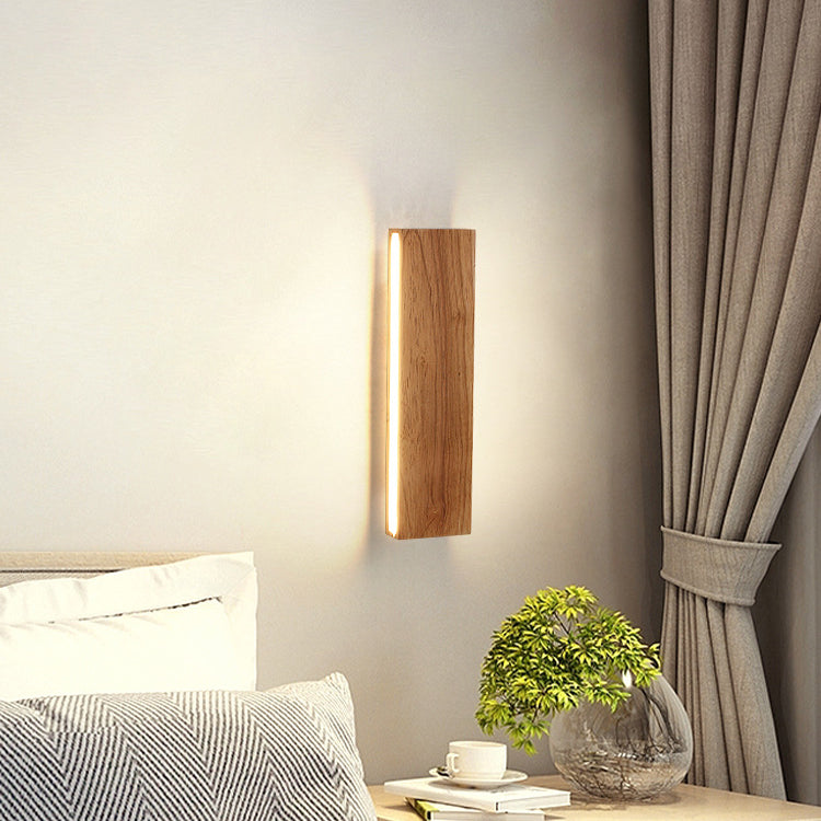 Simple Wall Sconce in Acrylic &amp; Iron — Hallway Lighting | Havora