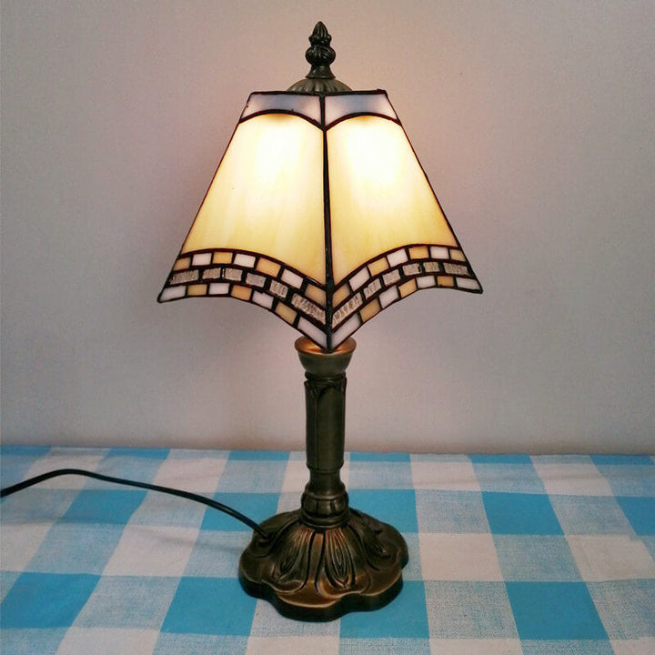 Traditional Tiffany Square Stained Glass Iron 1-Light Table Lamp For Bedroom