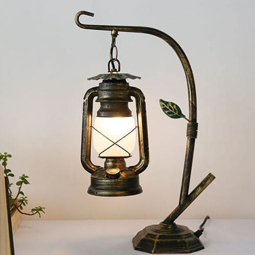 Vintage Antique Kerosene Lamp 1-Light Table Lamp
