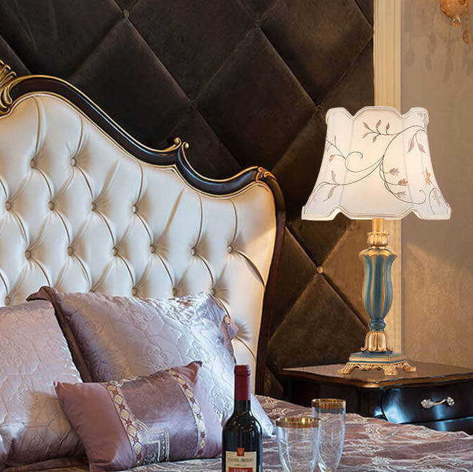 Classical Table Lamp in Resin &amp; Fabric — Living Room Lighting | Havora