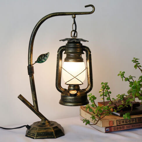 Vintage Antique Kerosene Lamp 1-Light Table Lamp