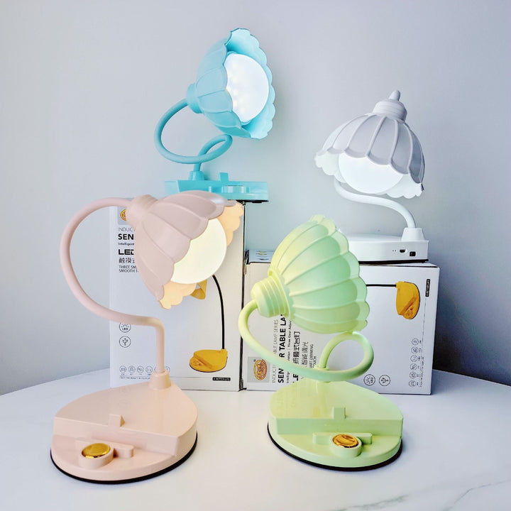 Contemporary Nordic Twistable Flower ABS Lampshade Round Base LED Table Lamp For Bedroom