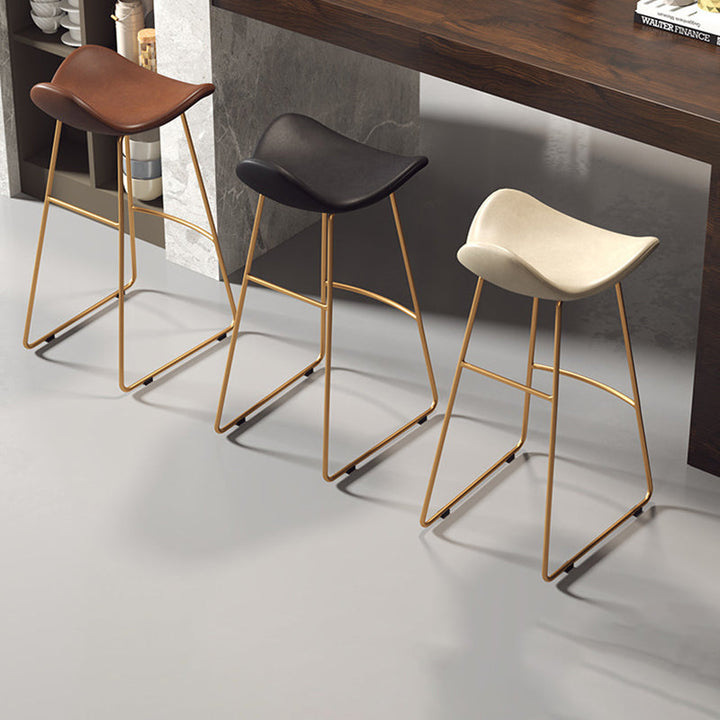 Contemporary Scandinavian PU Leather &amp; Iron Triangle Bar Stool With Backrest And Footrest For Kitchen &amp; Bar