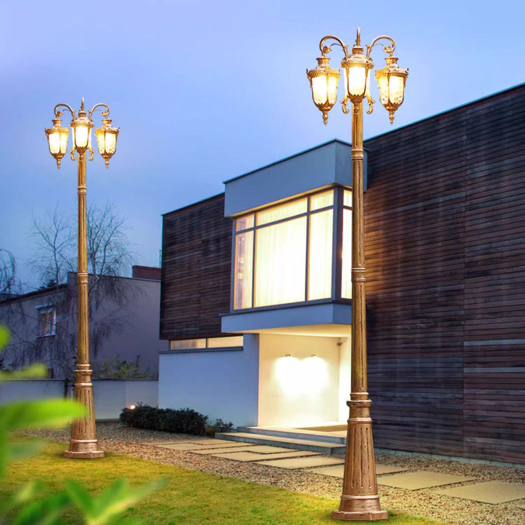 Traditional European Aluminum Water Glass Post Lamp 3-Light Outdoor Light For Garden
