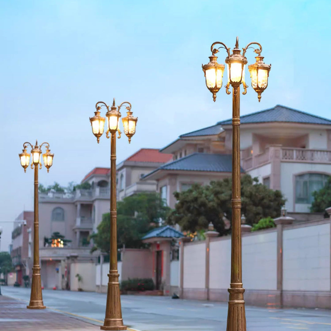 Traditional European Aluminum Water Glass Post Lamp 3-Light Outdoor Light For Garden
