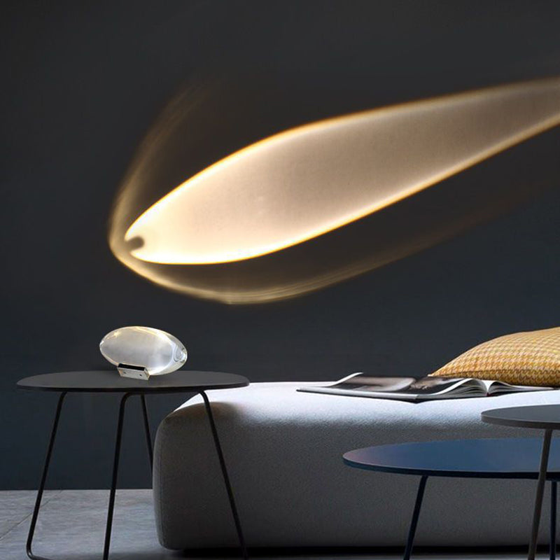 Contemporary Creative Spherical Oval Iron Crystal LED Projector Lamp Table Lamp For Living Room