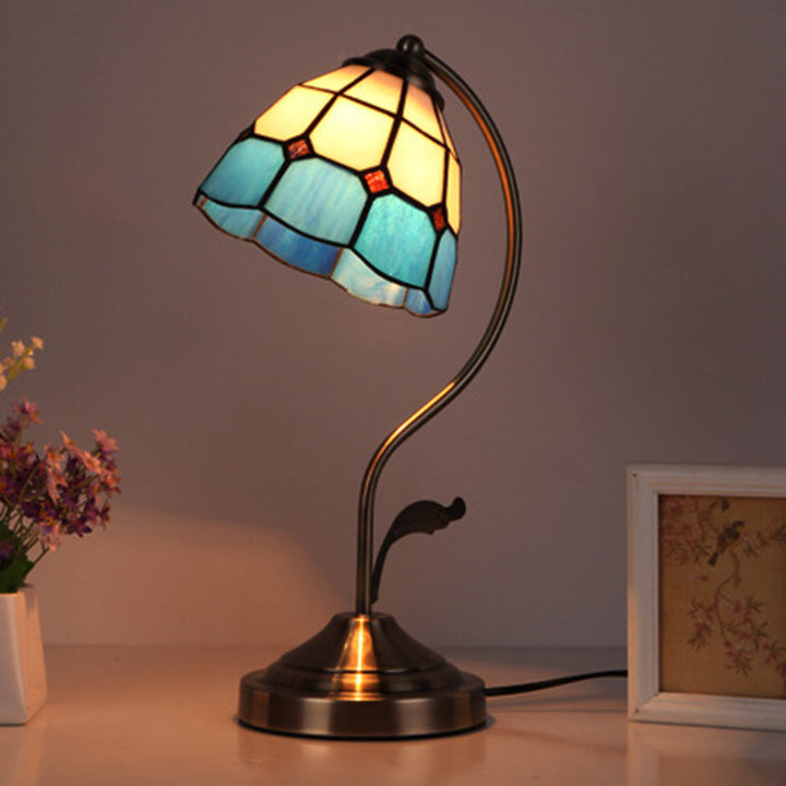 Traditional Tiffany Curved Pole Flower Shape Hardware Base Stained Glass 1-Light Table Lamp For Bedroom