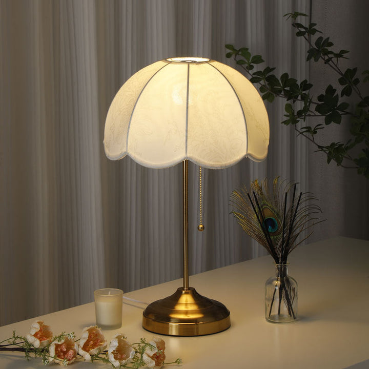 Traditional Vintage Dome Fabric Iron 1-Light Table Lamp For Living Room