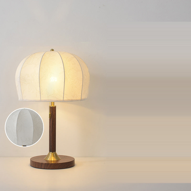 Traditional Vintage Round Iron Fabric 1-Light Table Lamp For Bedroom