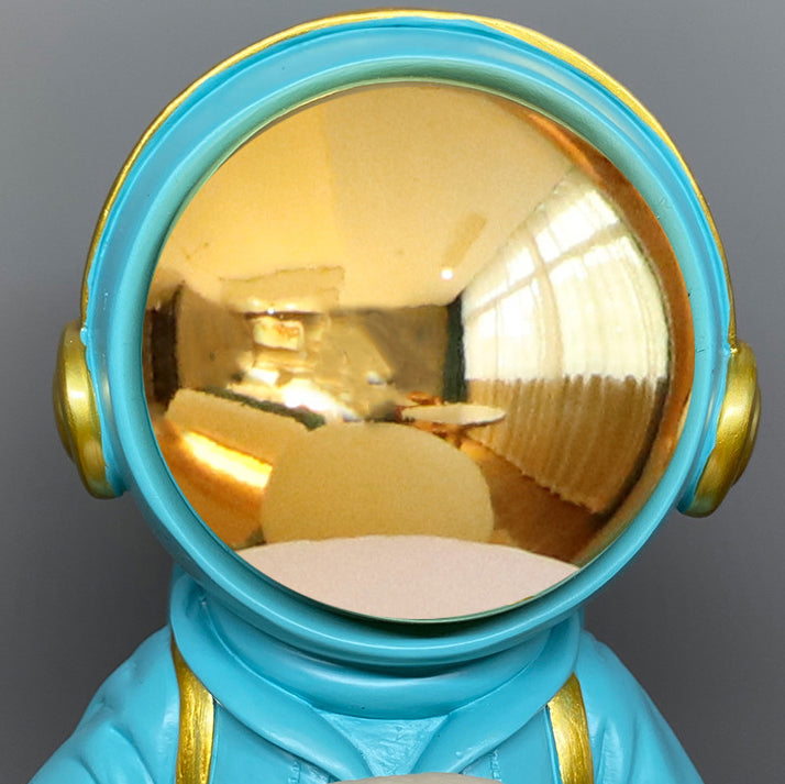 Contemporary Creative Astronaut PC Resin LED Table Lamp For Bedroom