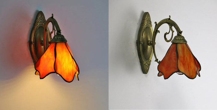 Vintage Tiffany Petals Stained Glass 1-Light Wall Sconce Lamp