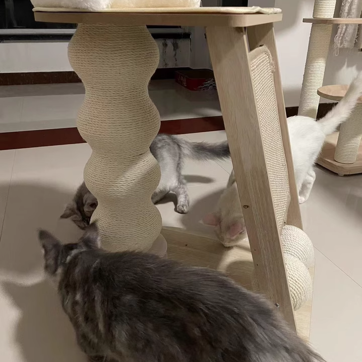 Contemporary Scandinavian Rectangular Medium-Density Fiberboard Hemp Mat Sisal Cat Tree For Living Room