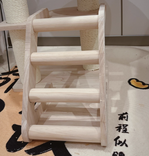 Contemporary Scandinavian Round Rubberwood Solid Wood Sisal No-Assembly Cat Tree For Living Room