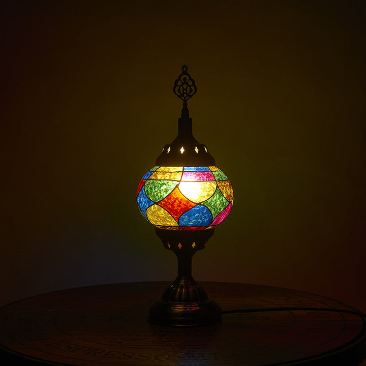 Traditional Tiffany Romantic Oval Iron Enameled 1-Light Table Lamp For Bedroom
