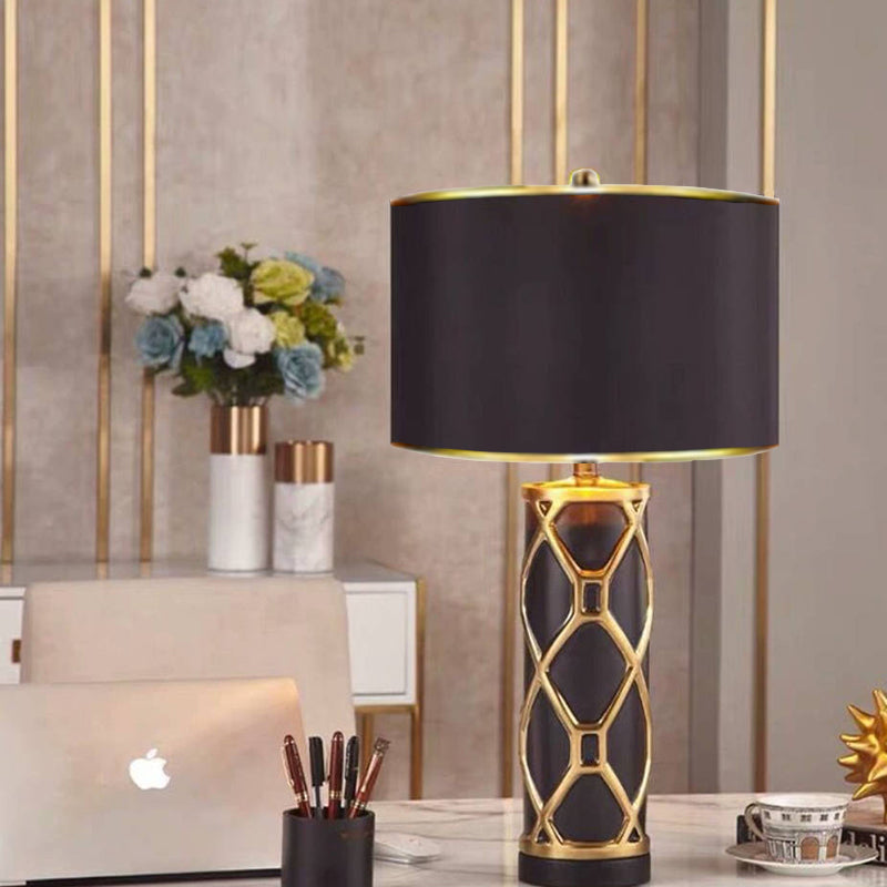Modern Luxury Ceramic Fabric Round 1-Light Table Lamp for Bedroom