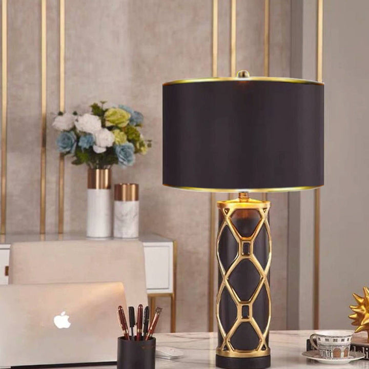 Modern Luxury Ceramic Fabric Round 1-Light Table Lamp for Bedroom
