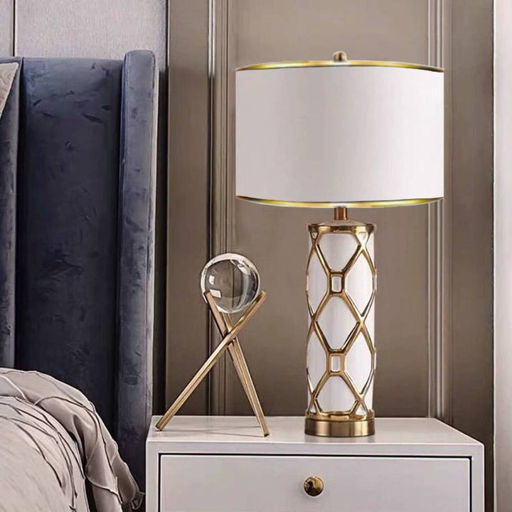 Modern Luxury Ceramic Fabric Round 1-Light Table Lamp for Bedroom